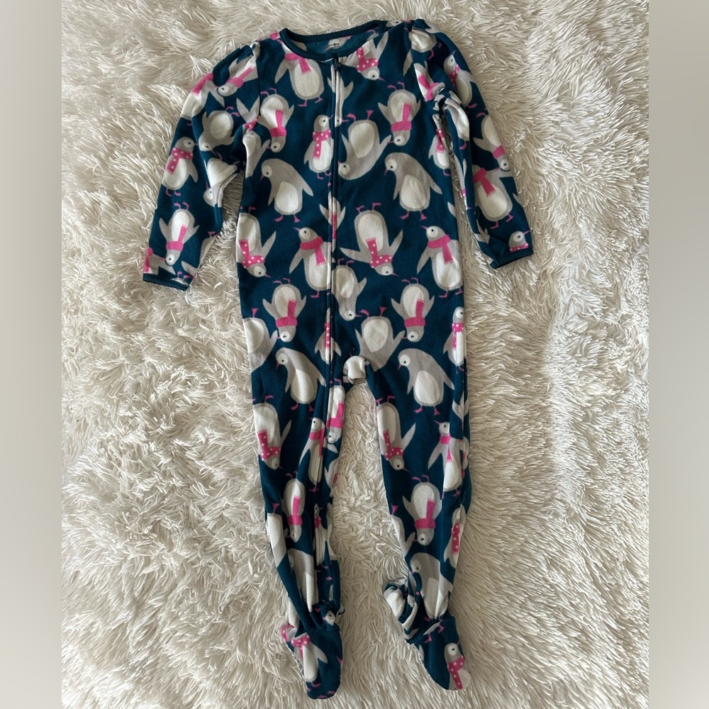 Carter's Simple Joys NWOT Girls Holiday Penguin Fleece Footed Pajamas Size 5
